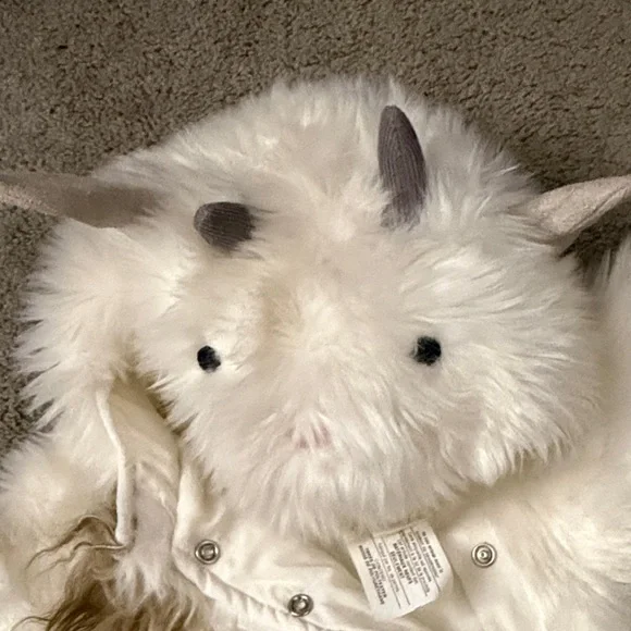 Fluffy pottery barn goat costume - Picture 2 of 4